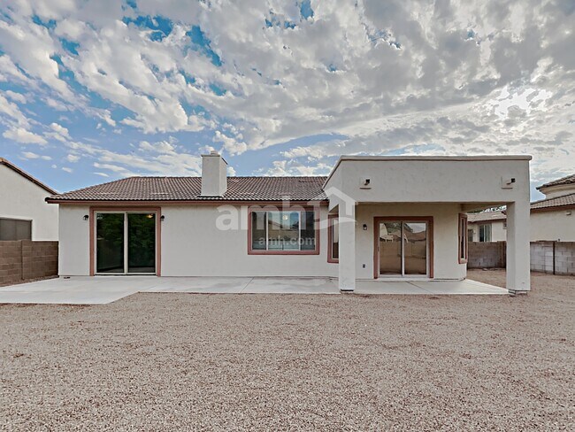 Building Photo - 12659 N Maize Dr