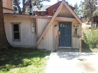 Building Photo - Cozy One Bedroom