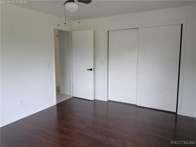 Building Photo - 5526 S Bristol Terrace