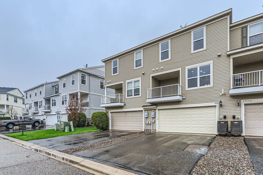 Building Photo - 15150 Fanning Dr N
