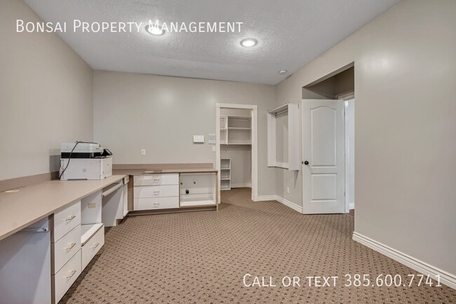 Building Photo - 11291 Palisade View Dr