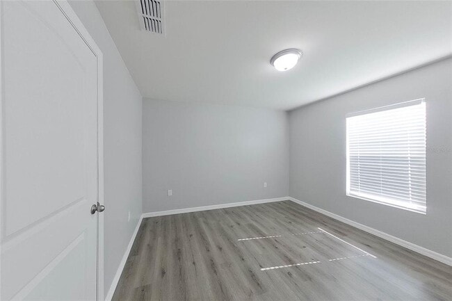 Building Photo - 2103 Roosevelt Ave