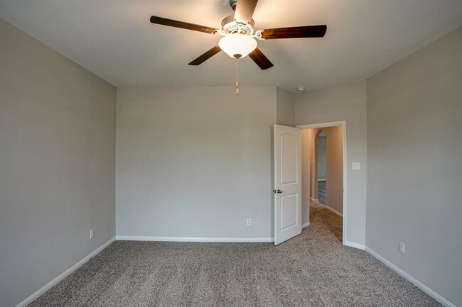 Building Photo - 257 Mount Vernon Way