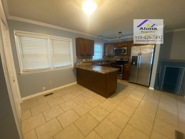 Building Photo - 6114 Regis Ct