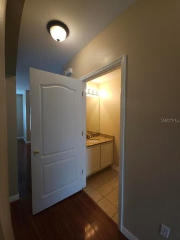 Building Photo - 15662 Stable Run Dr