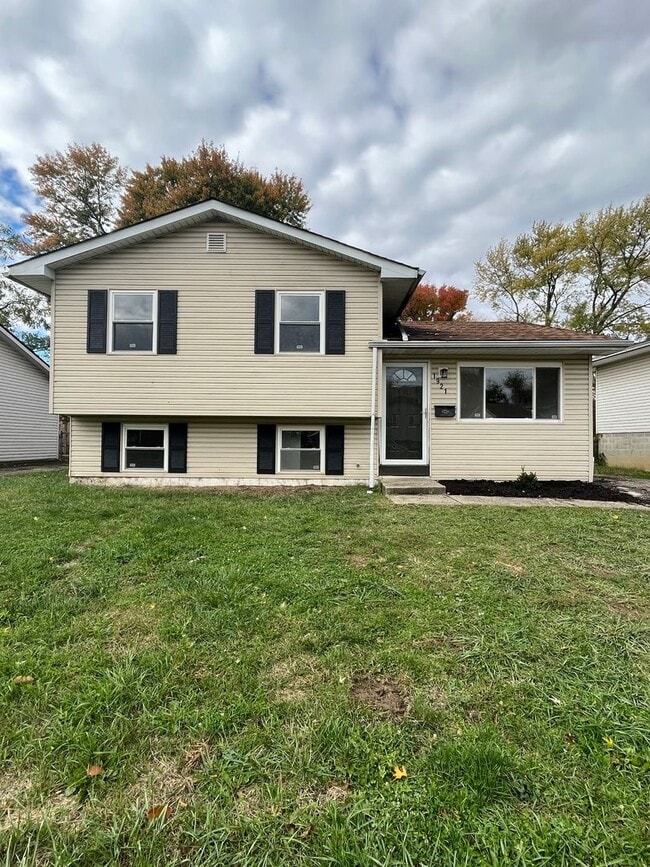 Primary Photo - Charming 3 Bedroom Home with Finished Base...