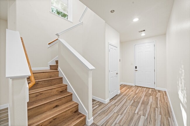Building Photo - 15623 Harris Canyon Ln