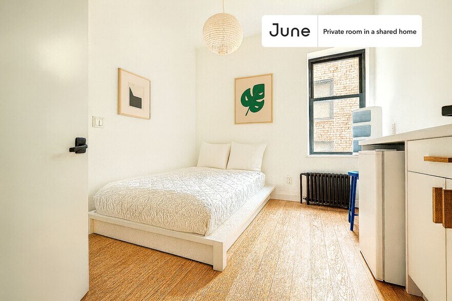 Primary Photo - Room in Shared 3 bed/3 bath home