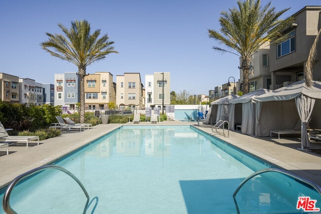 Building Photo - 756 Daniel Freeman Cir