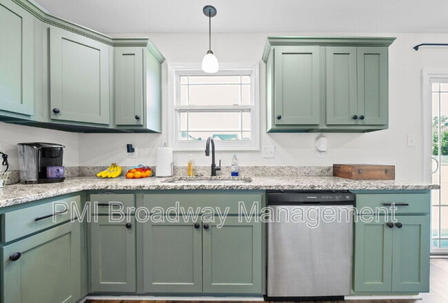 Building Photo - 474 Indian Overlook