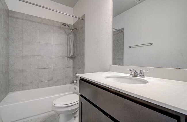 Building Photo - 1314 Ambler Dr
