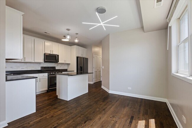 Building Photo - 4541 S Evans Ave