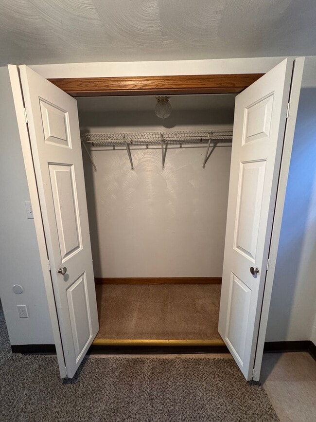 Building Photo - 27 Gordon St