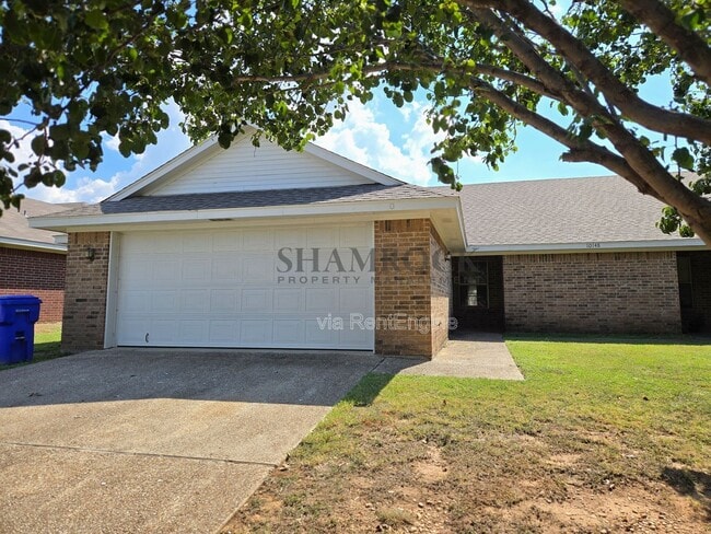 Primary Photo - 10148 Valencia Dr