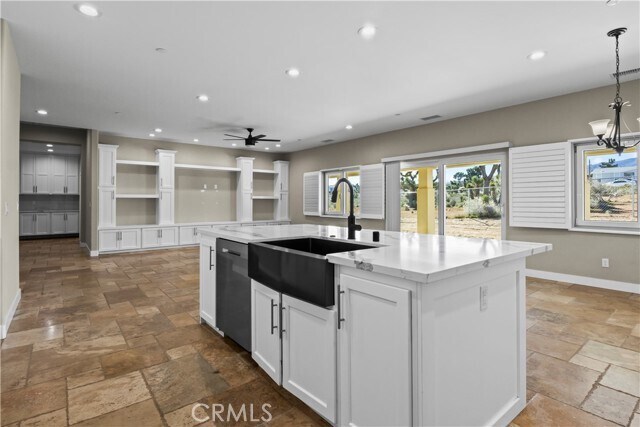 Building Photo - 993 Rancho Rd