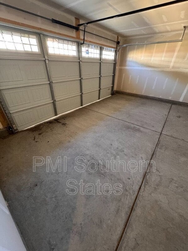 Building Photo - 926 Shakespeare Dr