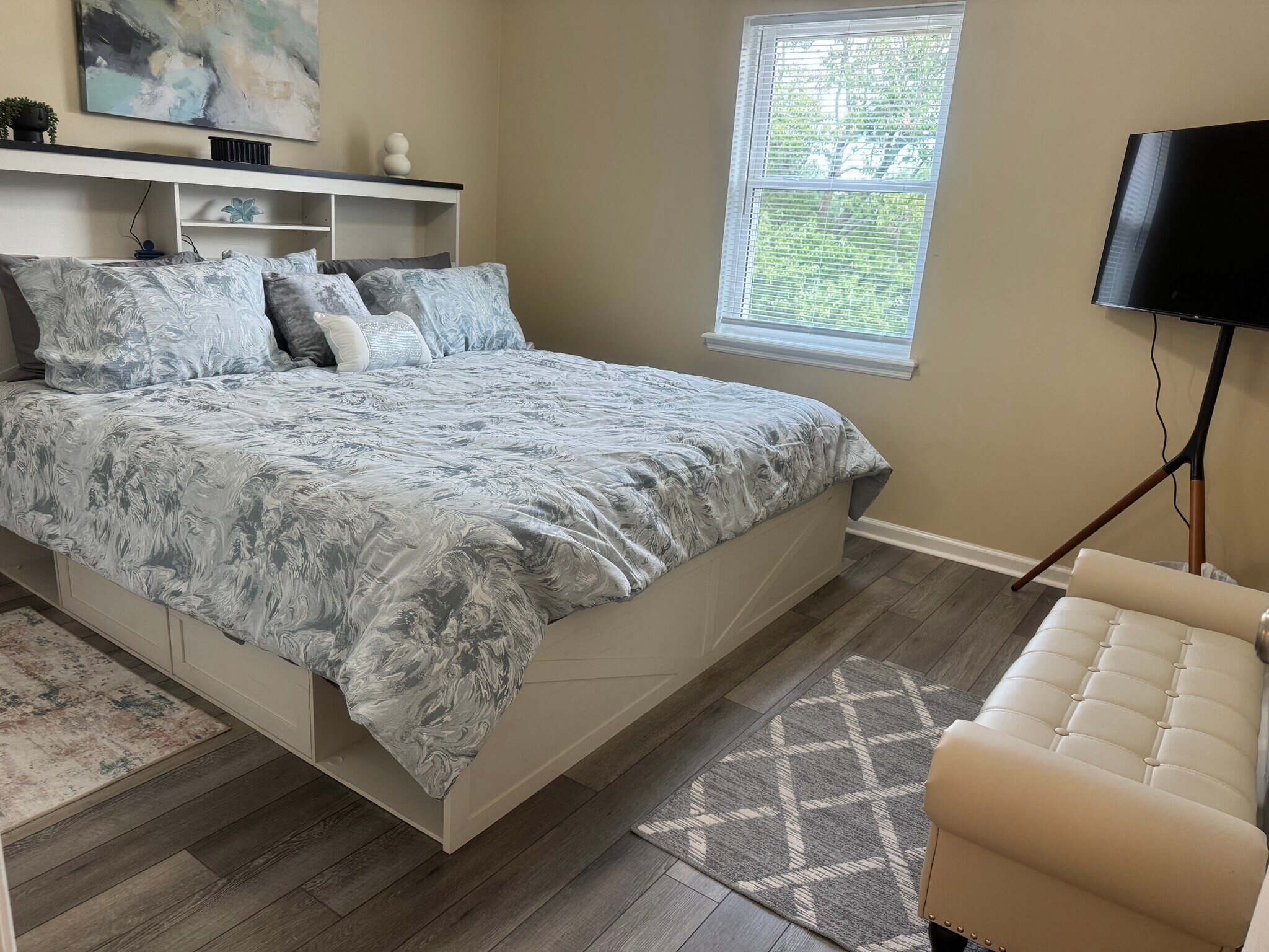 King Bedroom - 413 Lenney Dr