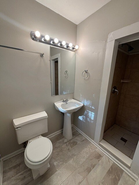 Building Photo - 3907 Raintree Dr