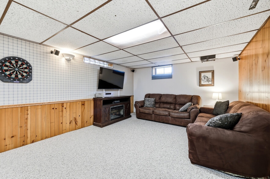Building Photo - 332 Verrill St
