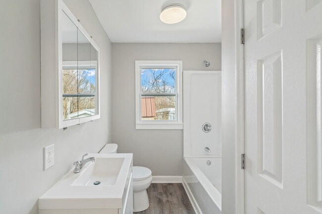 Building Photo - 3658 Tarbett Rd