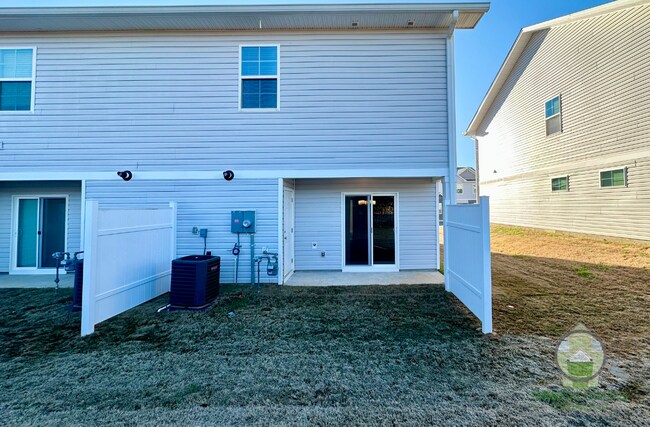 Building Photo - 26 English Ct