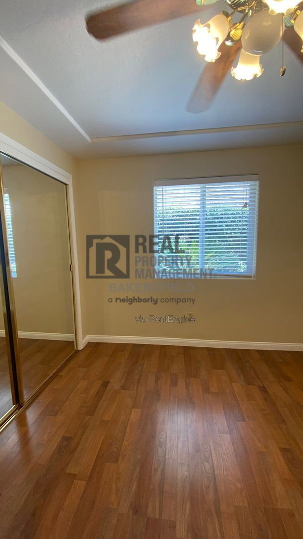 Building Photo - 10916 Stony Point Dr