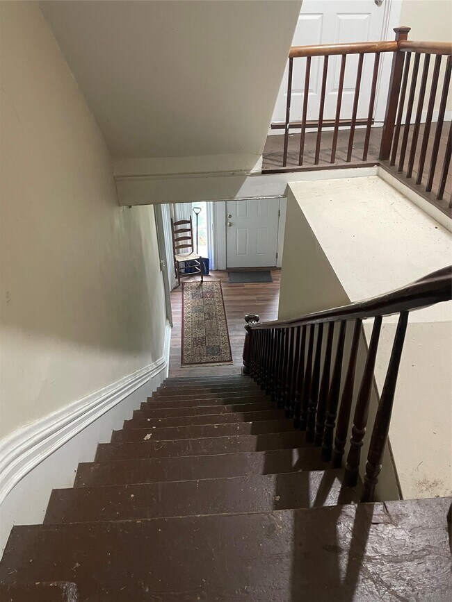 Building Photo - 5635-5639 NY-82