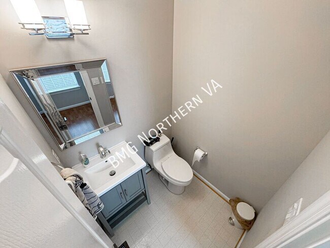 Building Photo - 13363 Colchester Ferry Pl