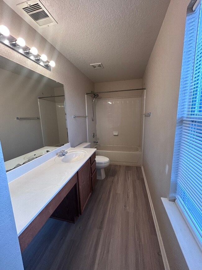 Building Photo - 841 Barrel Point