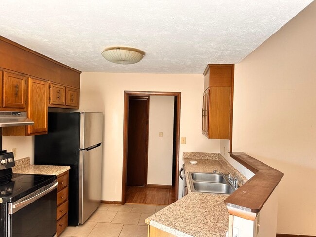 Building Photo - 3 BED 2 BATH IN PRIME AREA FAYETTEVILLE NC