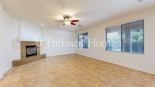 Building Photo - 43448 Askew Dr