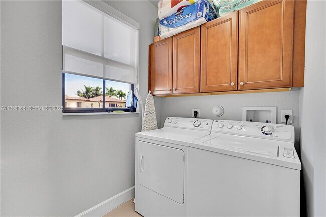 Building Photo - 10072 NW 87th Terrace