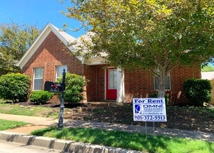 Building Photo - Awesome Home for Rent!!!! UNDER REPAIR
