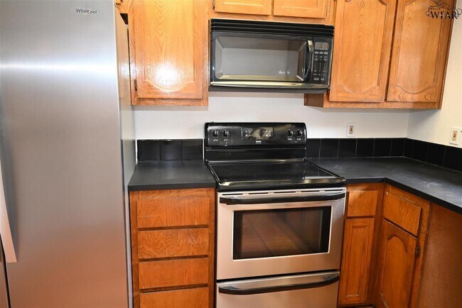 Building Photo - 2814 Mill Valley Dr