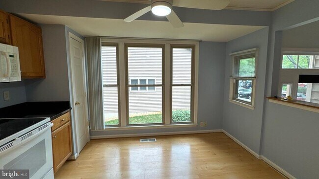 Building Photo - 5957 Cedar Fern Ct