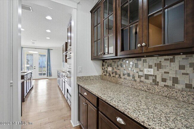 Building Photo - 102 Ann Scott Dr