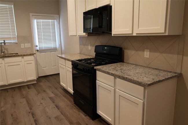 Building Photo - 14083 Lake Trout Dr