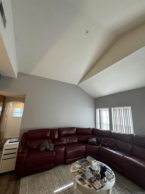 Building Photo - 16941 Meadowlark Ridge Rd