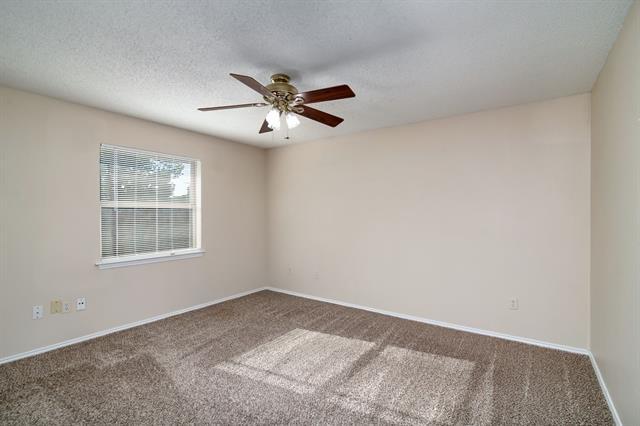 Building Photo - 6631 Parkview Ln