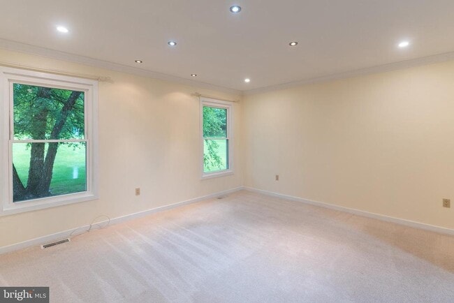 Building Photo - 56 W Windrose Dr