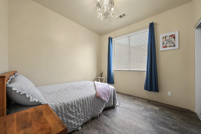 Building Photo - 47432 Harbour Lights Ln