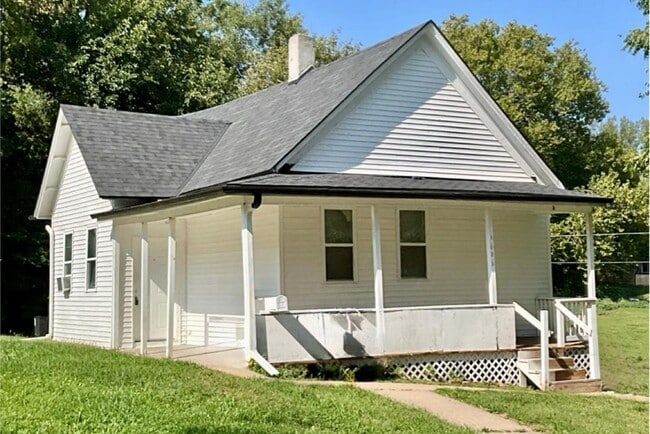 Building Photo - 3 bed 1 bath