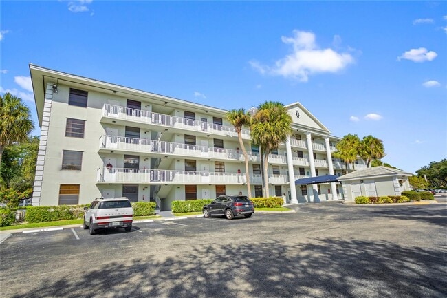 Building Photo - 1719 Whitehall Dr