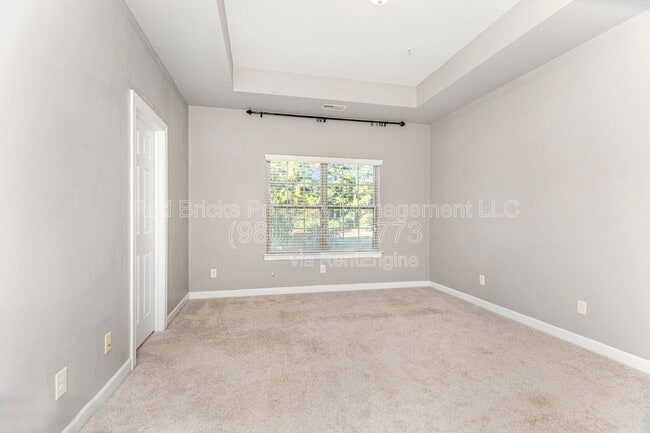 Building Photo - 15125 Jade St