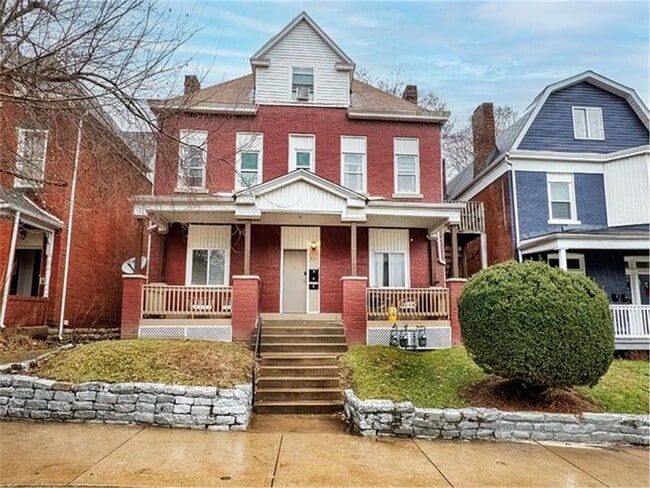 Building Photo - 5409 Wellesley Ave