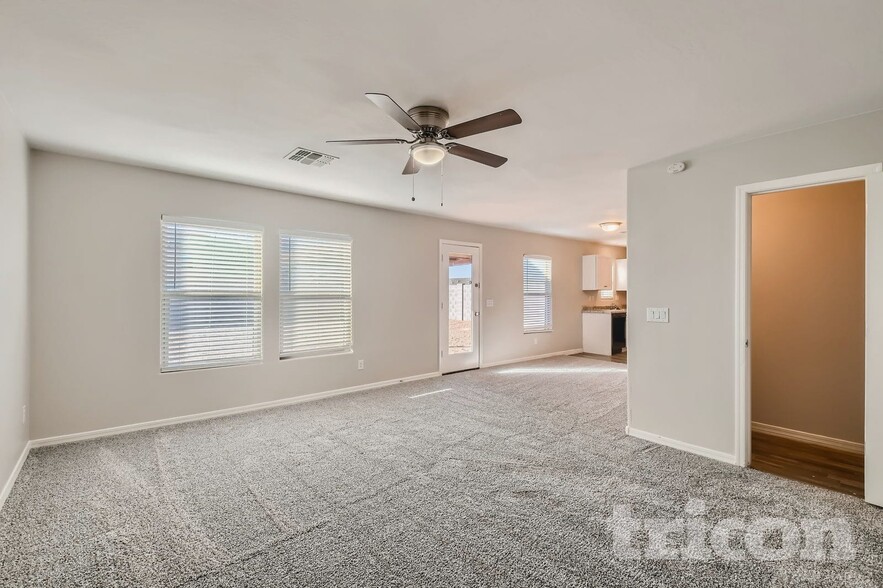 Building Photo - 227 W Watson Ct