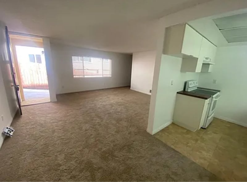 Building Photo - 221 N Juanita Ave