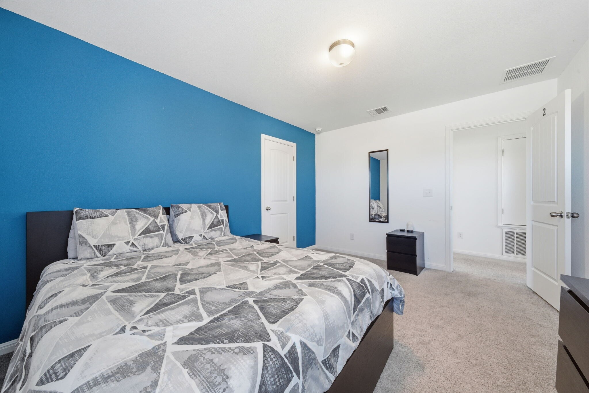 Building Photo - 13011 Tarland St