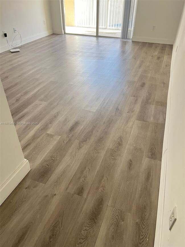 Building Photo - 440 S Park Rd