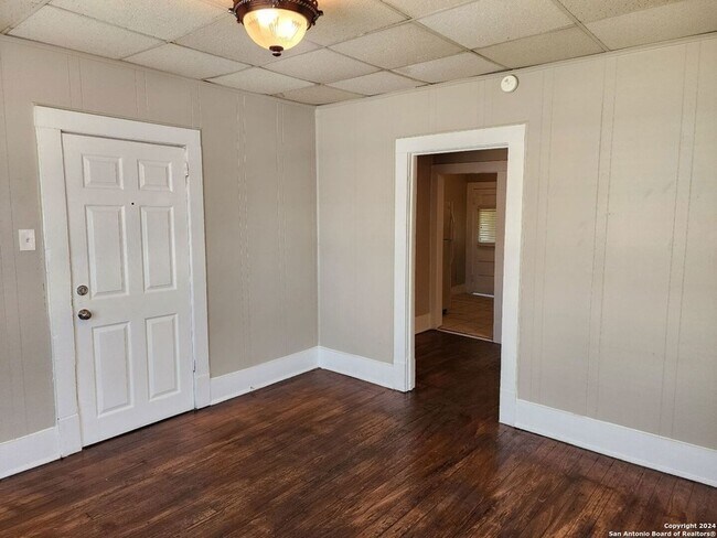 Building Photo - 632 Rigsby Ave